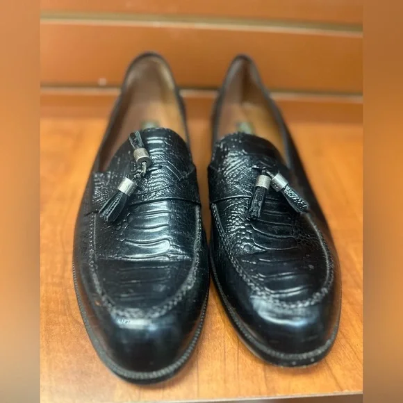 Stacy Adams Black Leather Loafers with Crocodile Embossed Design